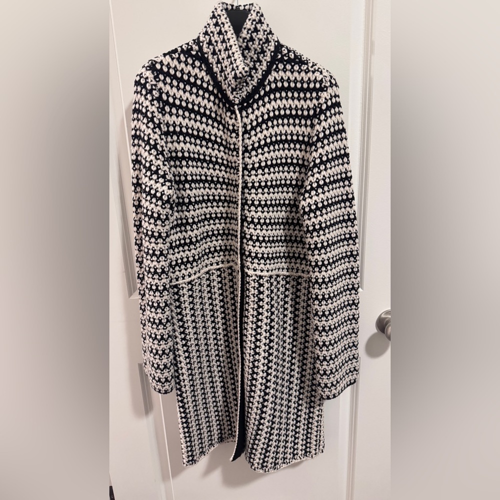 Tory Burch Black/Ivory Sweater Coat.  Size XS
